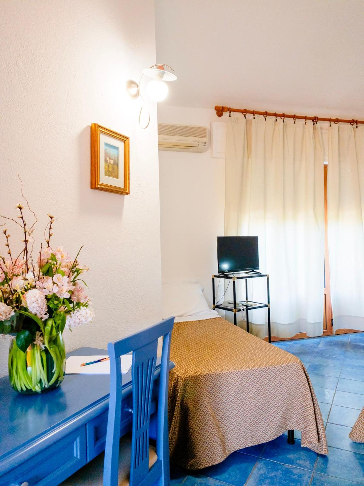 Hotel Donatella Posada Kültér fotó