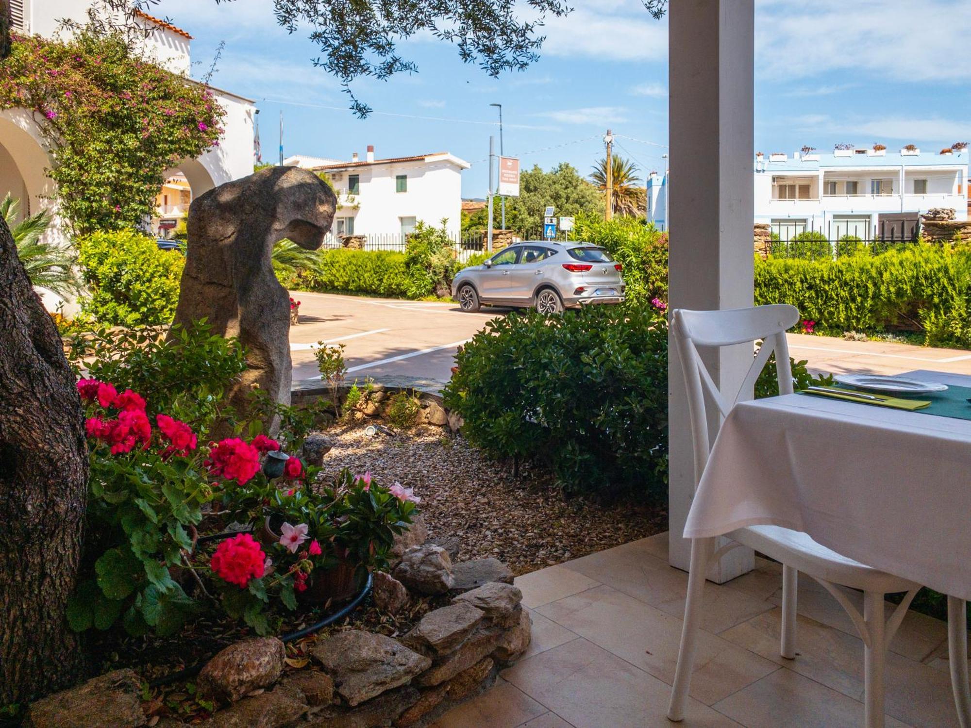 Hotel Donatella Posada Kültér fotó