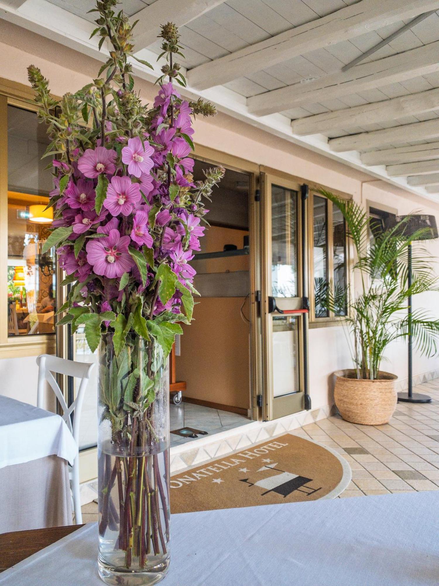 Hotel Donatella Posada Kültér fotó